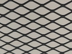 能用菱形孔拉网代替冲圆孔网使用吗？